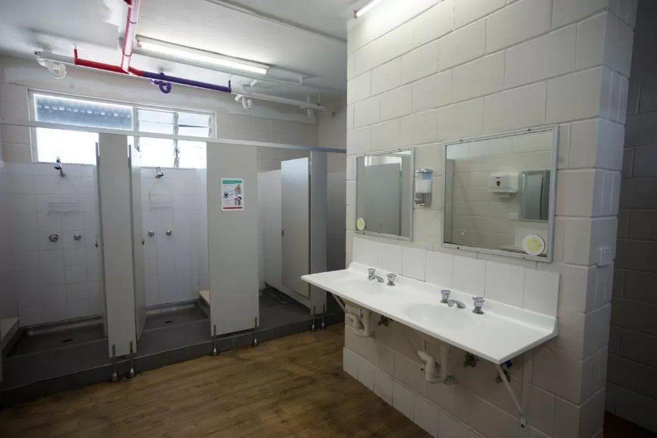Yha Coolangatta Hostel *